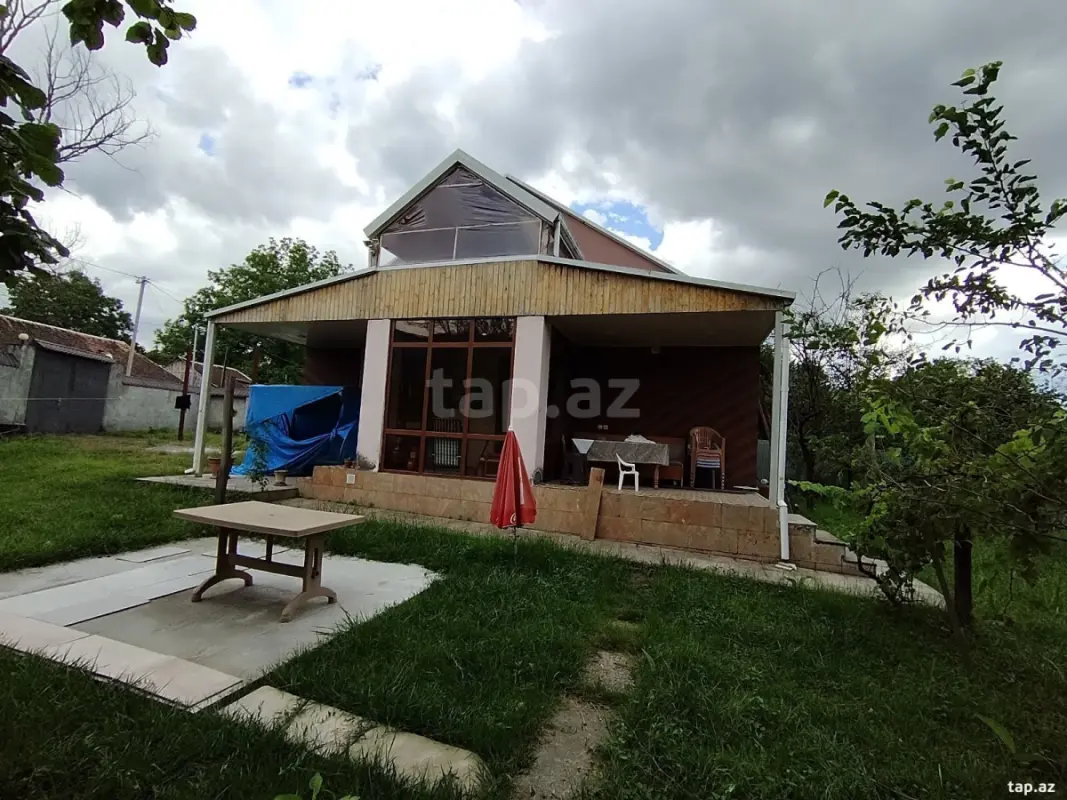 Satılır 3 otaqlı həyət evi 120 m²