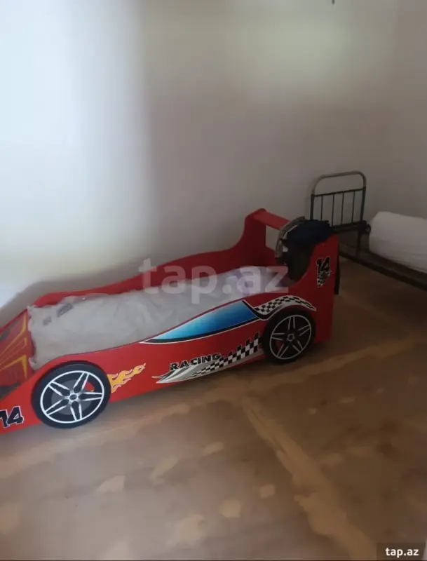 Satılır 6 otaqlı həyət evi 200 m²