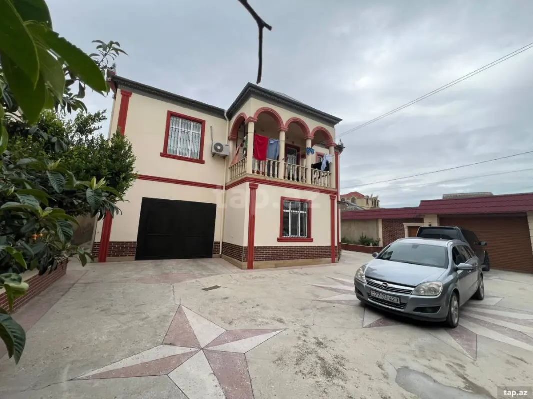 Satılır 7 otaqlı həyət evi 320 m²