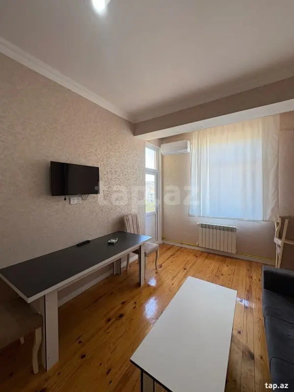 Kirayə verilir 2 otaqlı yeni tikili 75 m²