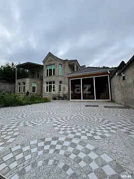 Satılır 7 otaqlı həyət evi 300 m² — Qusar 7 otaq 300.00 m²