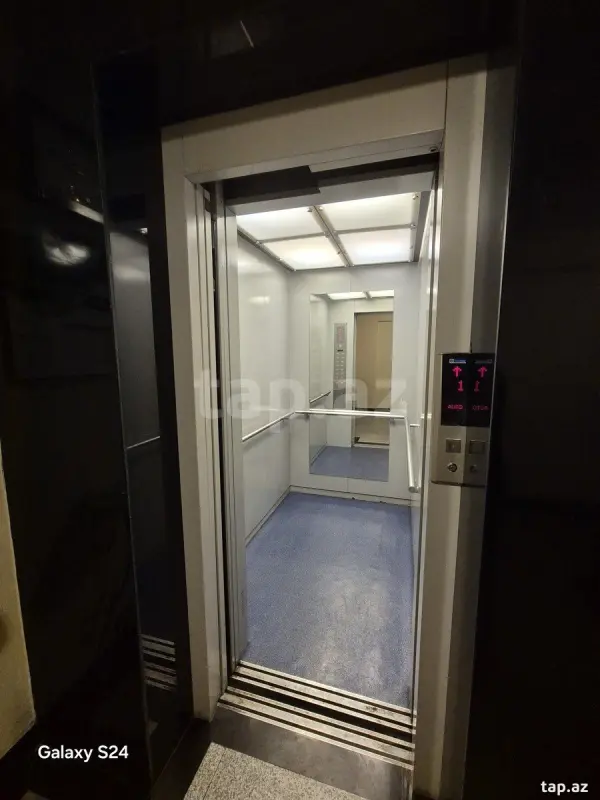 Satılır 3 otaqlı yeni tikili 75 m²