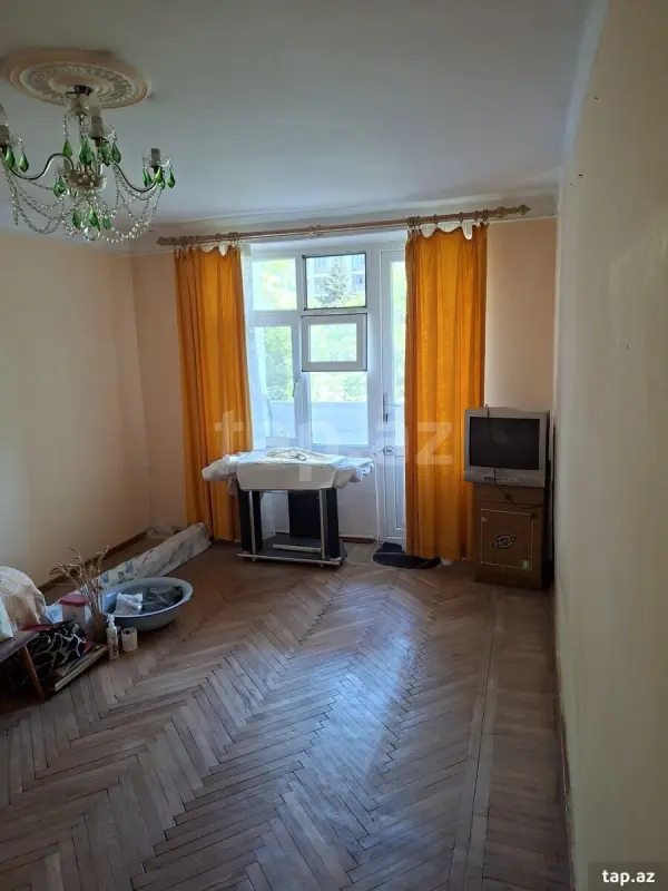 Satılır 1 otaqlı mənzil 42 m²