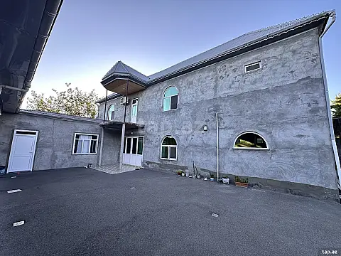Satılır 4 otaqlı həyət evi 380 m² — Ucar 4 otaq 380.00 m²
