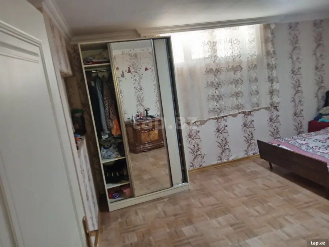 Satılır 6 otaqlı mənzil 100 m²
