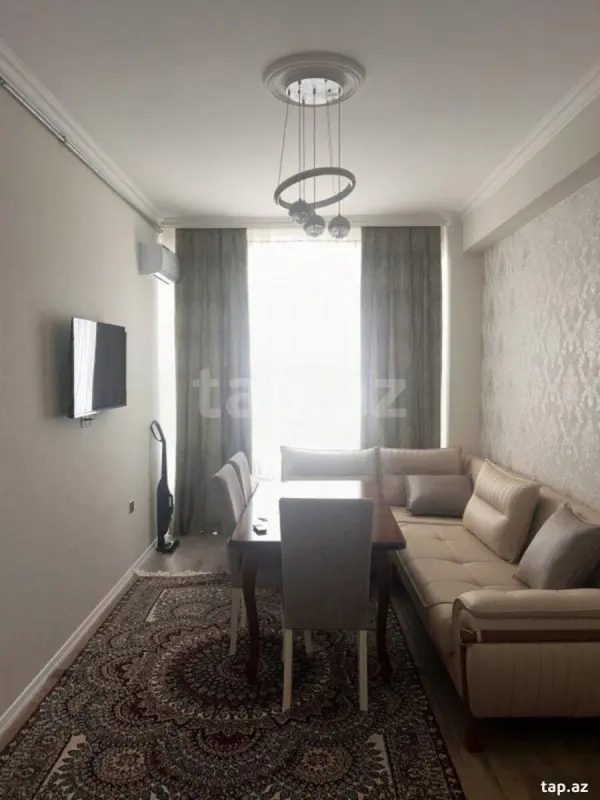 Kirayə verilir 2 otaqlı yeni tikili 65 m²