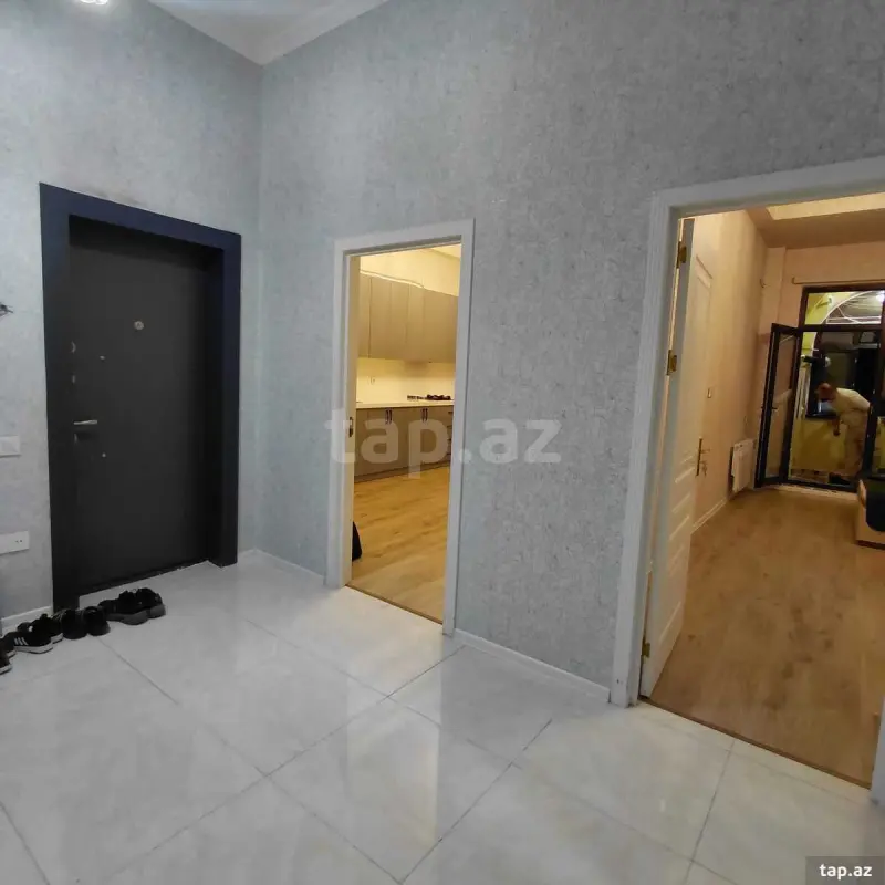 Kirayə verilir 2 otaqlı yeni tikili 82 m²