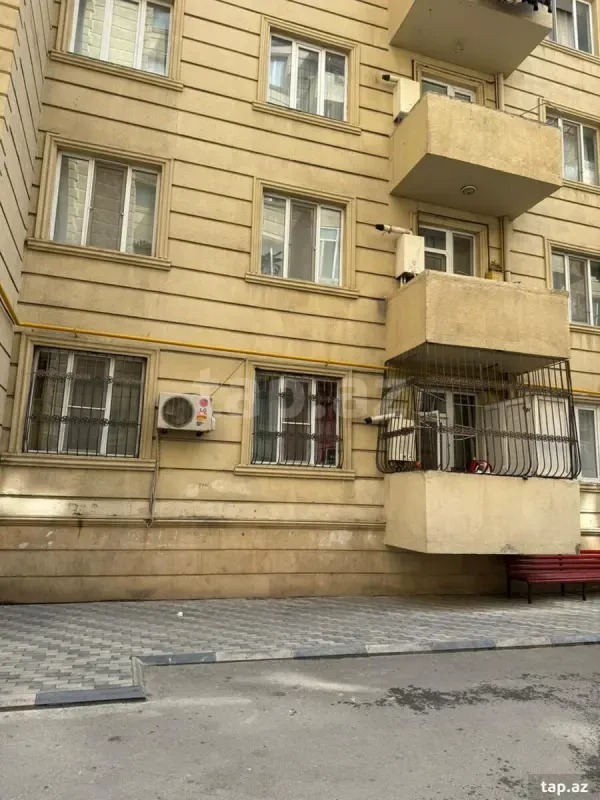Satılır 3 otaqlı yeni tikili 80 m²