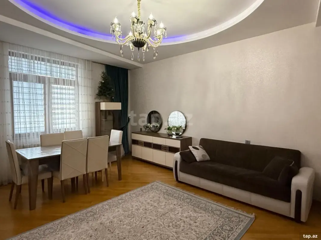 Kirayə verilir 3 otaqlı yeni tikili 130 m²