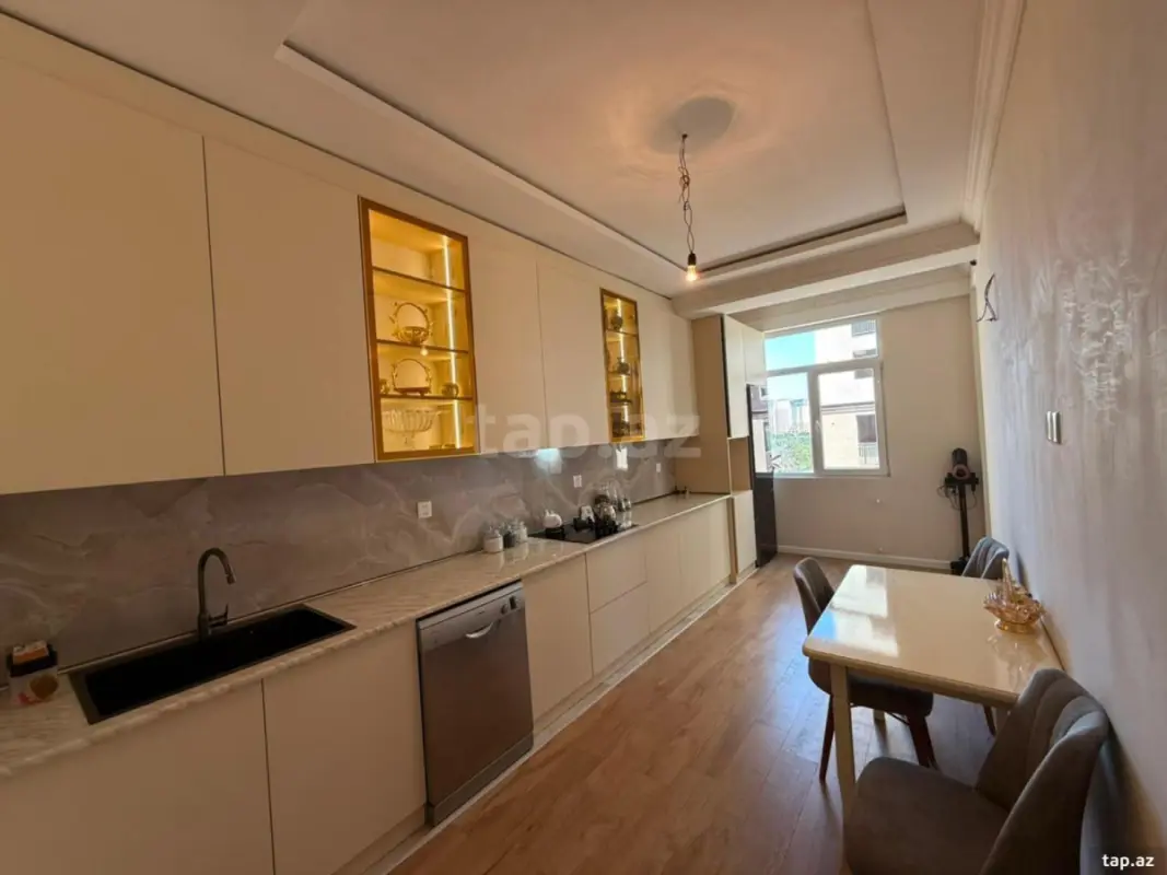 Satılır 3 otaqlı yeni tikili 104 m²