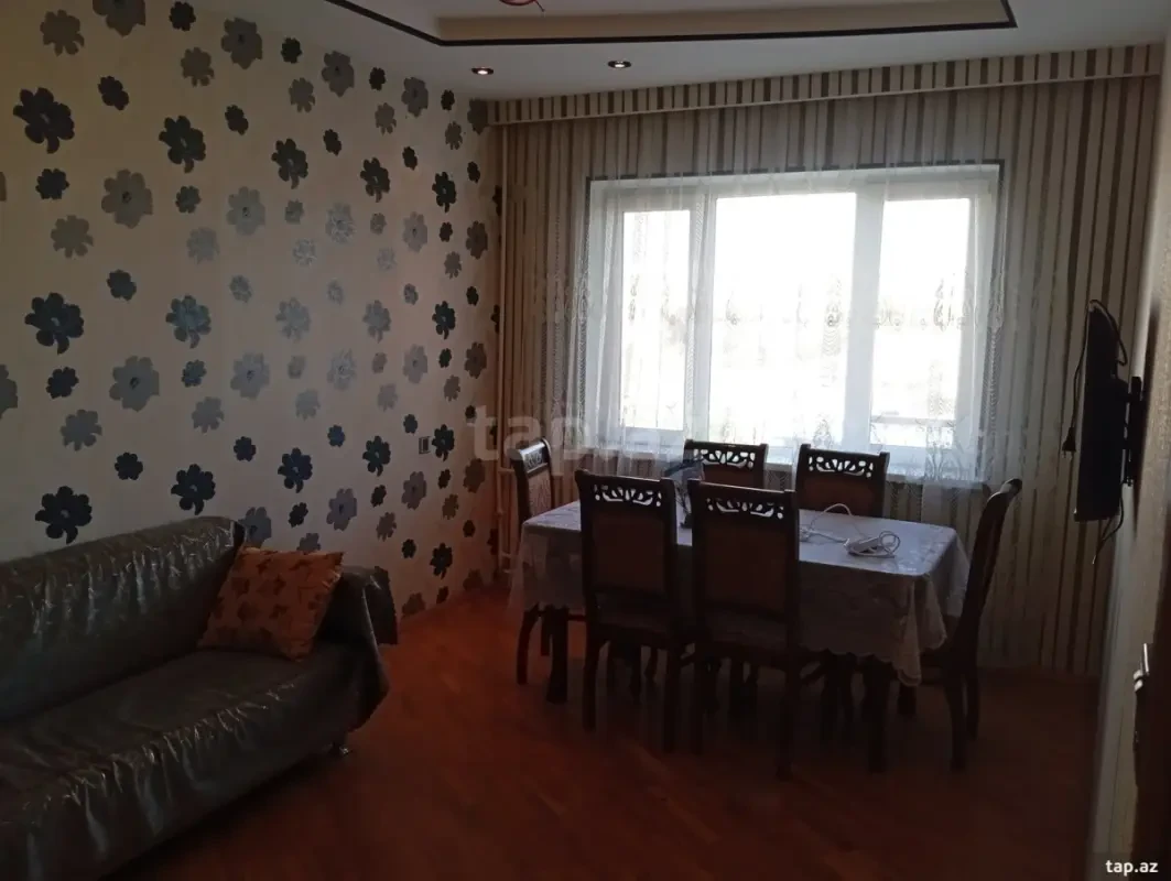 Kirayə verilir 2 otaqlı mənzil 65 m²