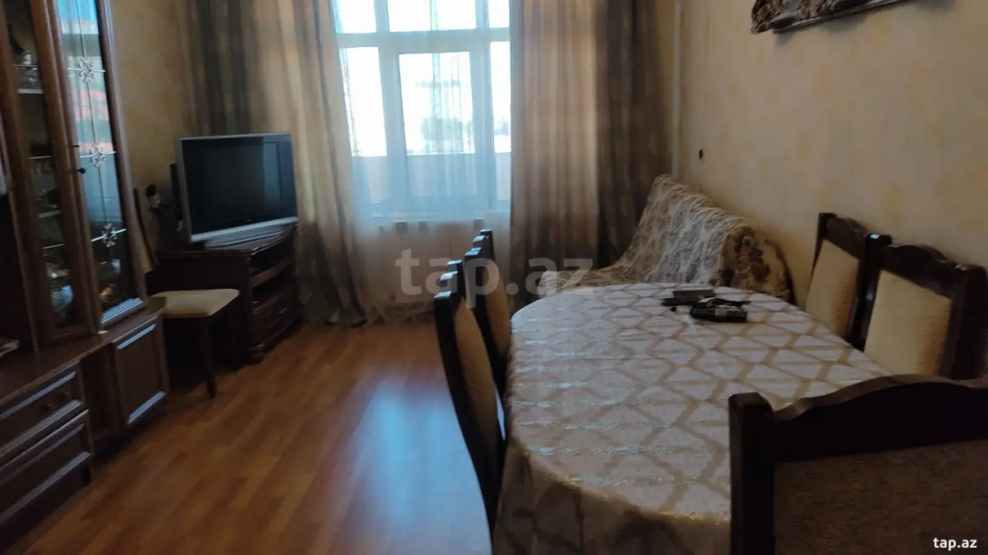 Satılır 4 otaqlı mənzil 108 m²