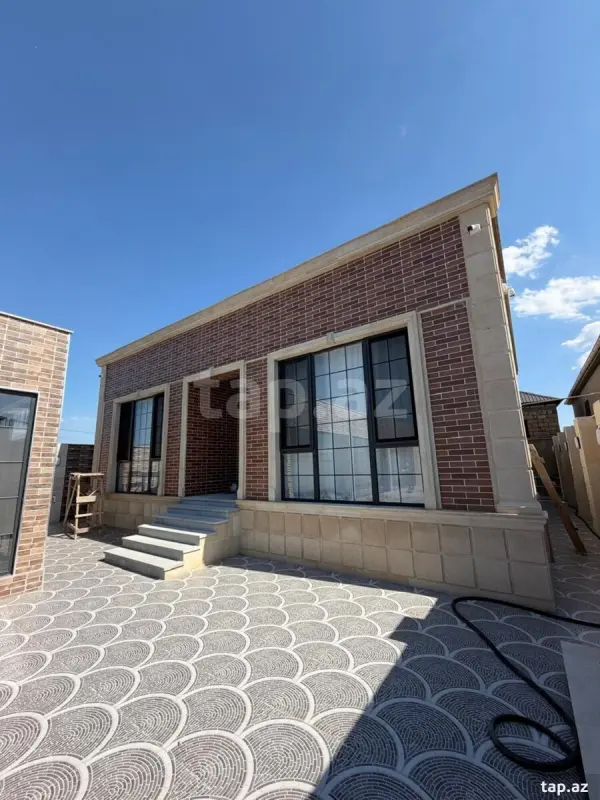 Satılır 4 otaqlı həyət evi 121 m²
