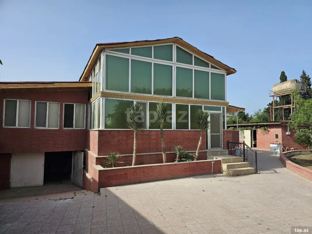 Kirayə verilir 5 otaqlı həyət evi 200 m²