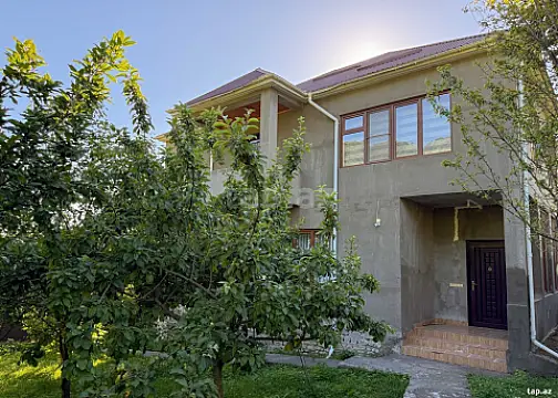 Kirayə verilir 5 otaqlı həyət evi 250 m² — Zaqatala 5 otaq 250.00 m²