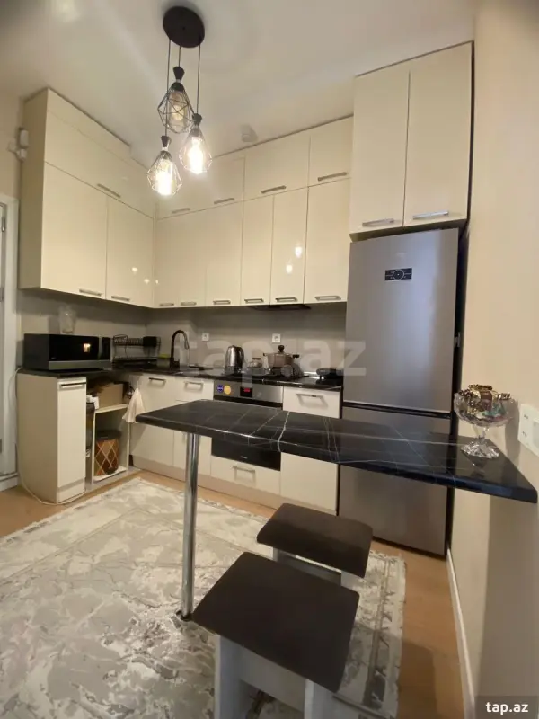 Satılır 2 otaqlı yeni tikili 60 m²