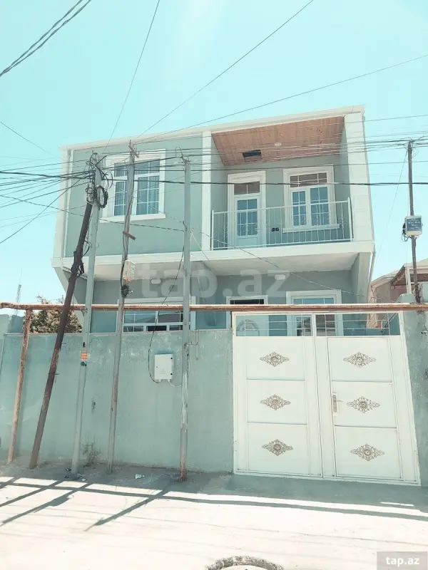 Satılır 4 otaqlı həyət evi 130 m²