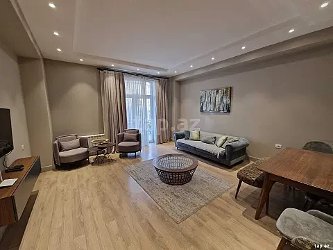 Kirayə verilir 4 otaqlı yeni tikili 180 m² — Bakı 4 otaq 180.00 m²