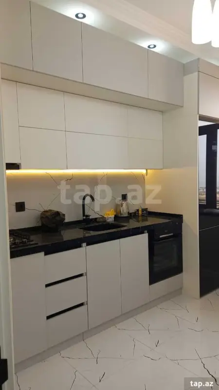 Satılır 3 otaqlı yeni tikili 90 m²