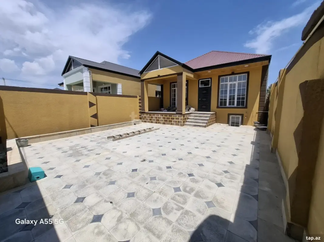 Satılır 4 otaqlı həyət evi 200 m²