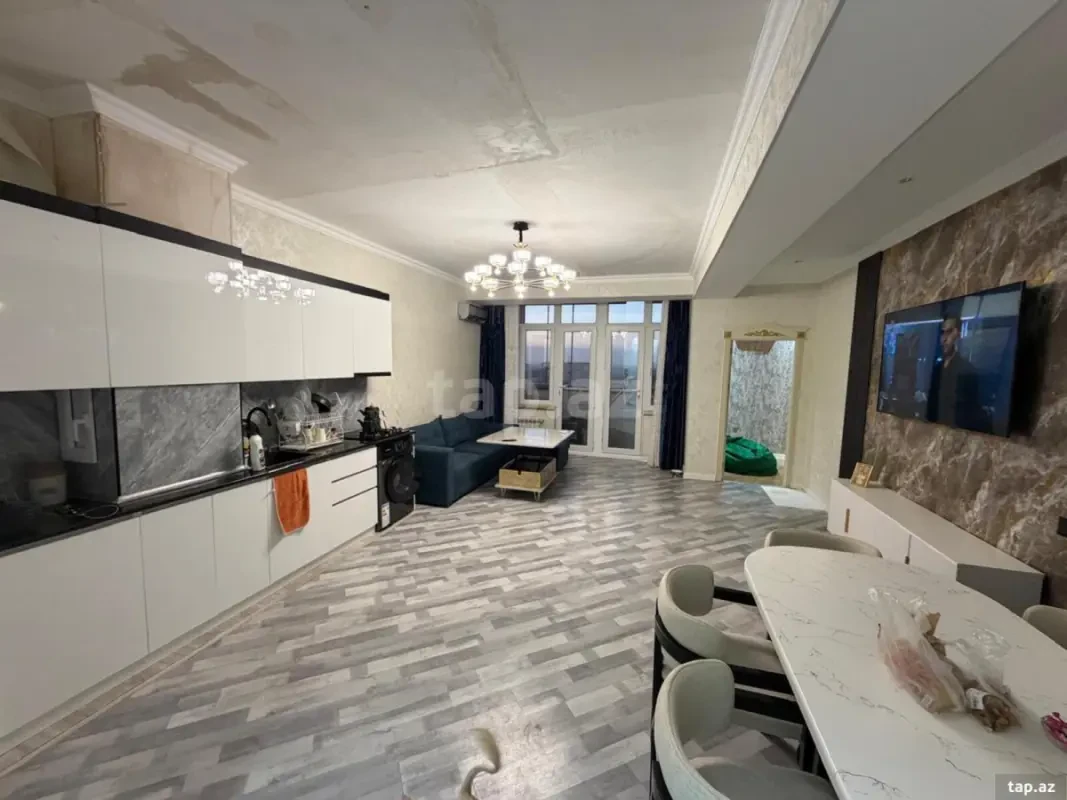 Satılır 2 otaqlı yeni tikili 76 m²