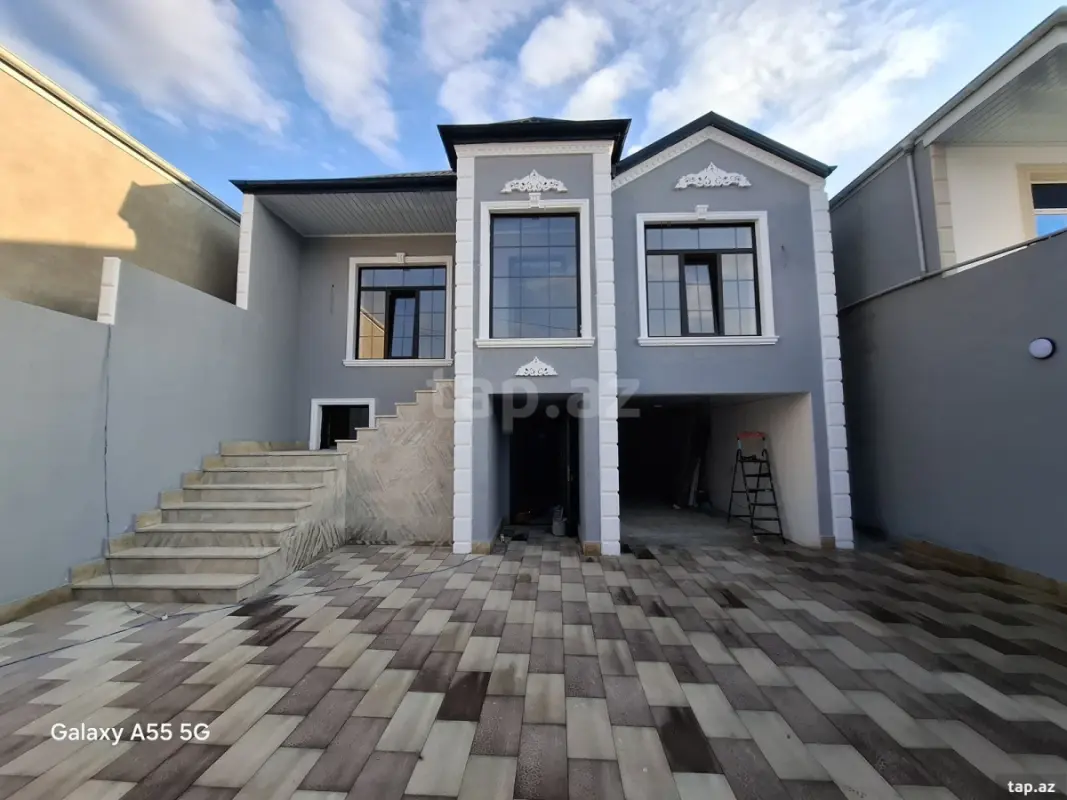 Satılır 4 otaqlı həyət evi 210 m²