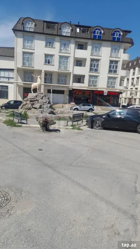 Satılır 2 otaqlı yeni tikili 64 m²