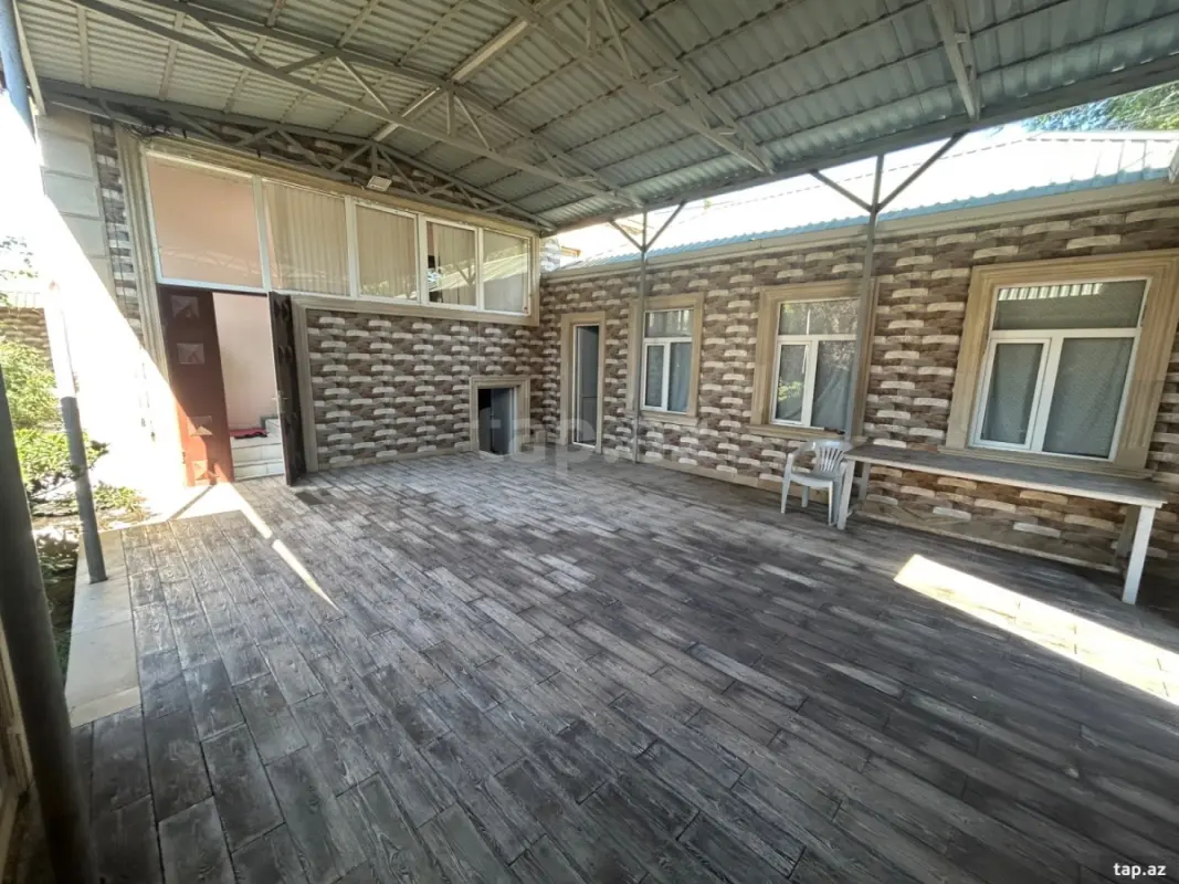 Satılır 3 otaqlı həyət evi 130 m²