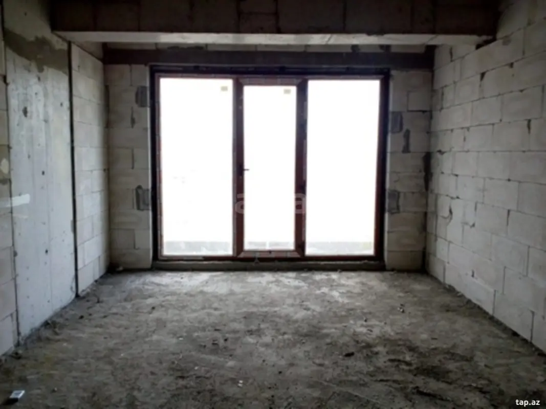 Satılır 4 otaqlı yeni tikili 180 m²
