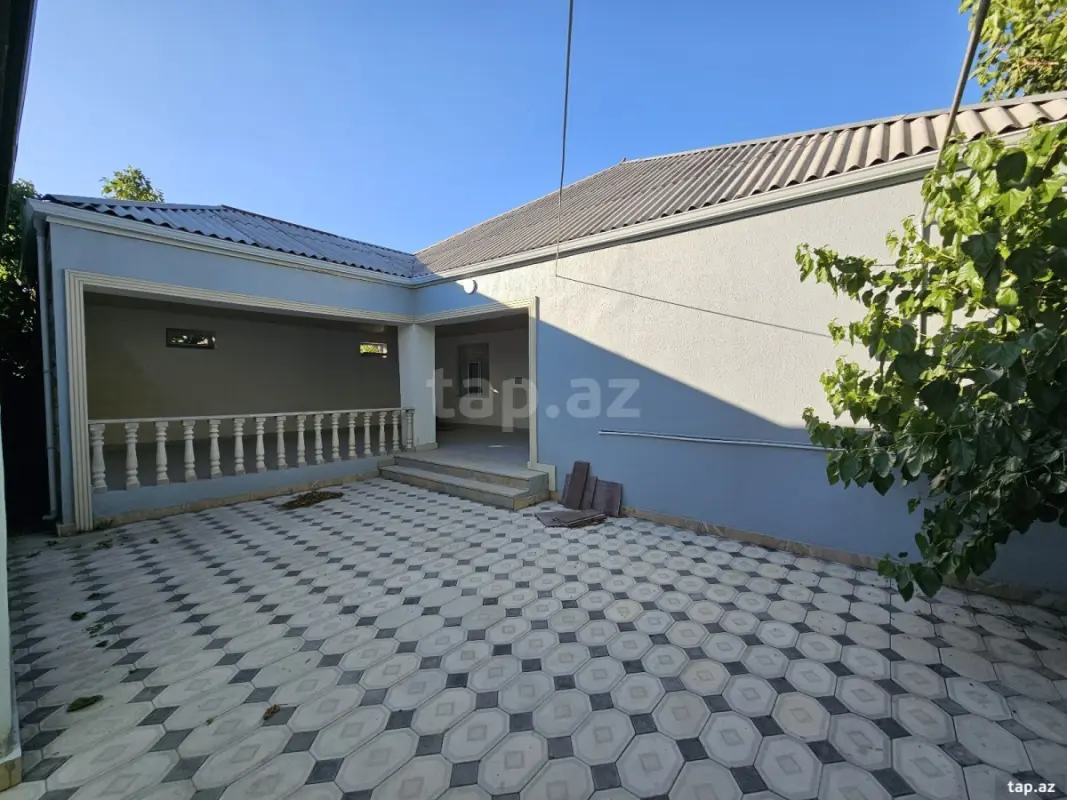Satılır 4 otaqlı həyət evi 160 m²