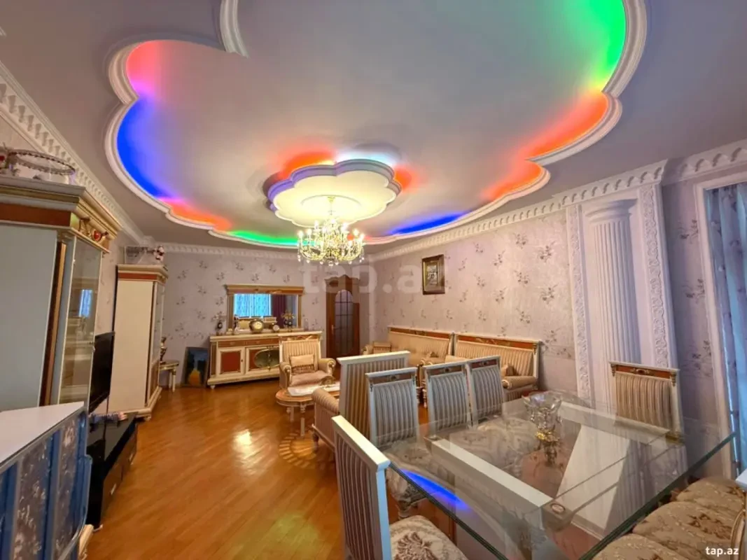 Kirayə verilir 3 otaqlı yeni tikili 150 m²