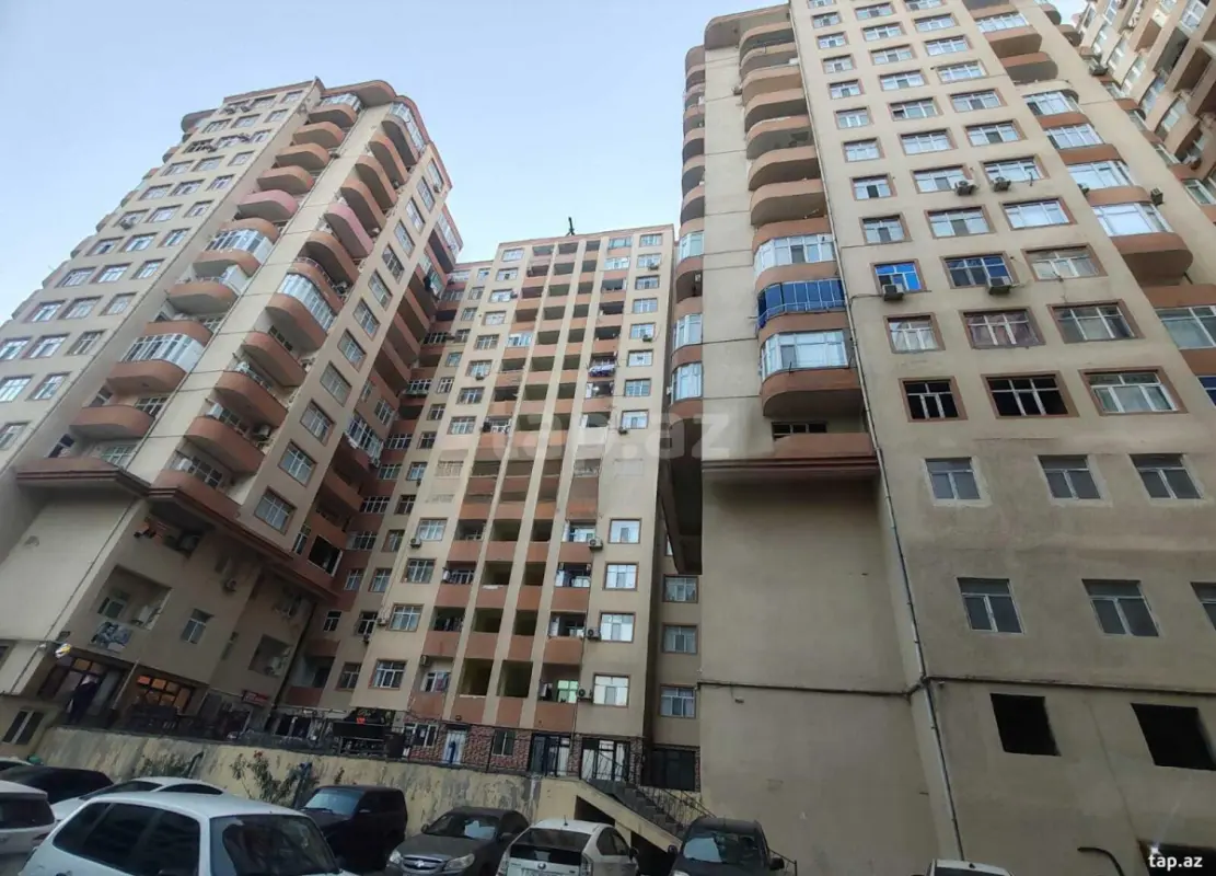 Satılır 4 otaqlı yeni tikili 165 m²