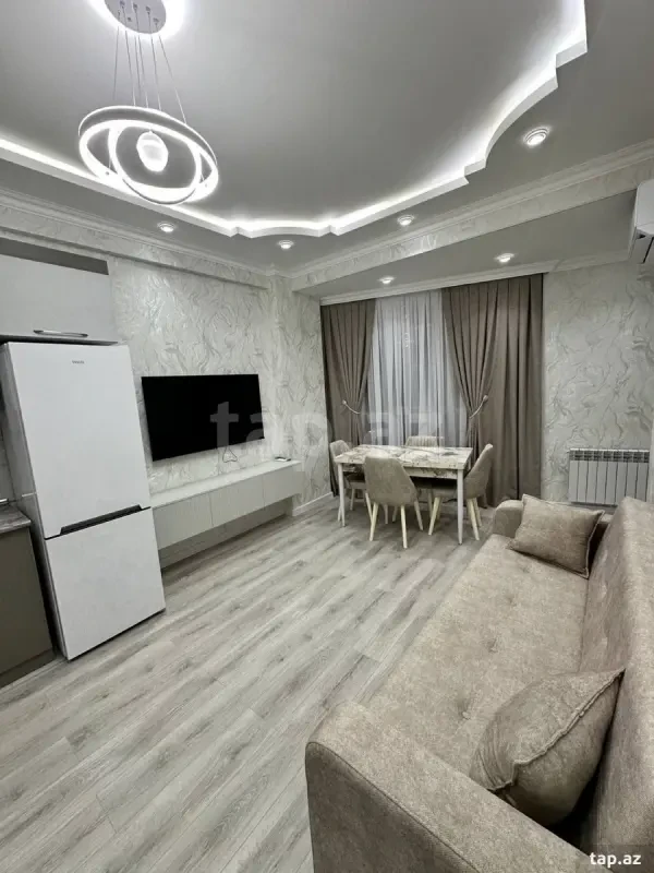 Kirayə verilir 2 otaqlı yeni tikili 75 m²