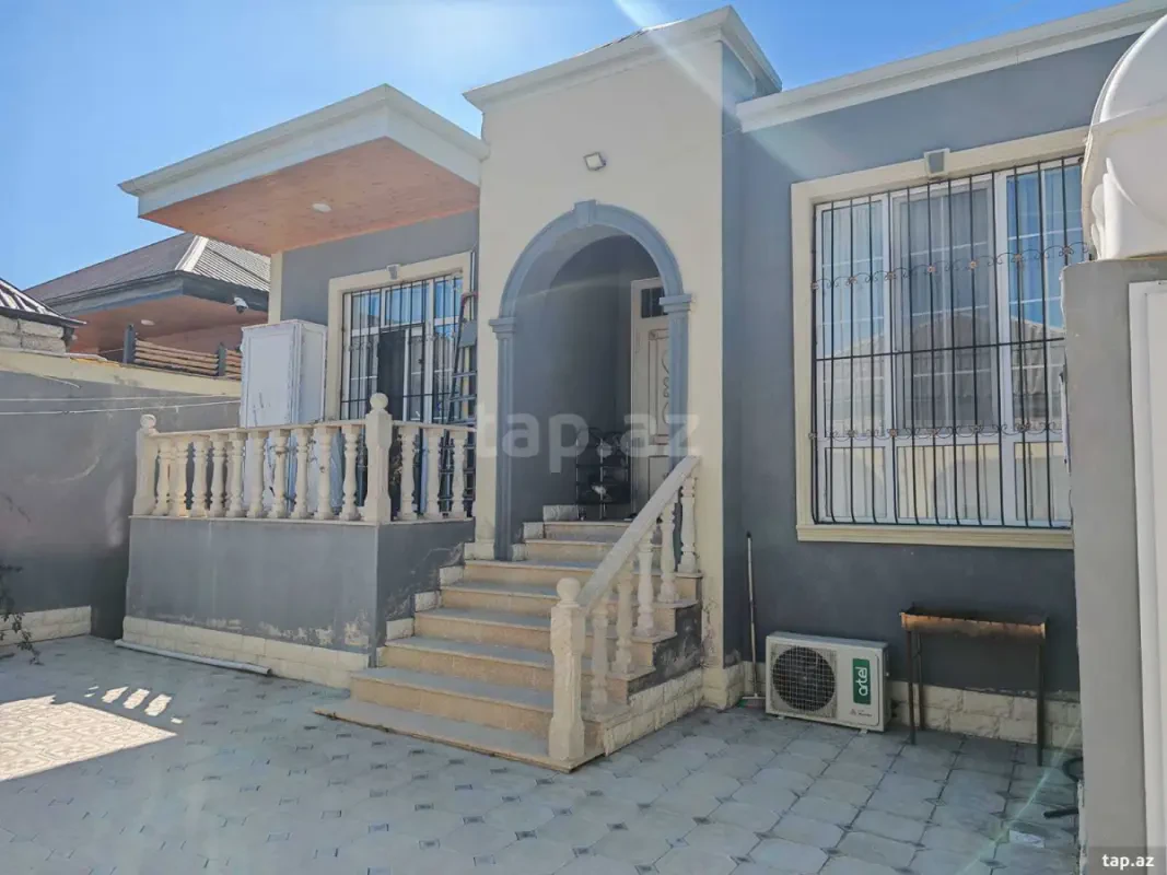 Satılır 4 otaqlı həyət evi 200 m²