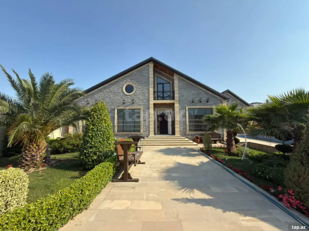Kirayə verilir 7 otaqlı həyət evi 800 m²