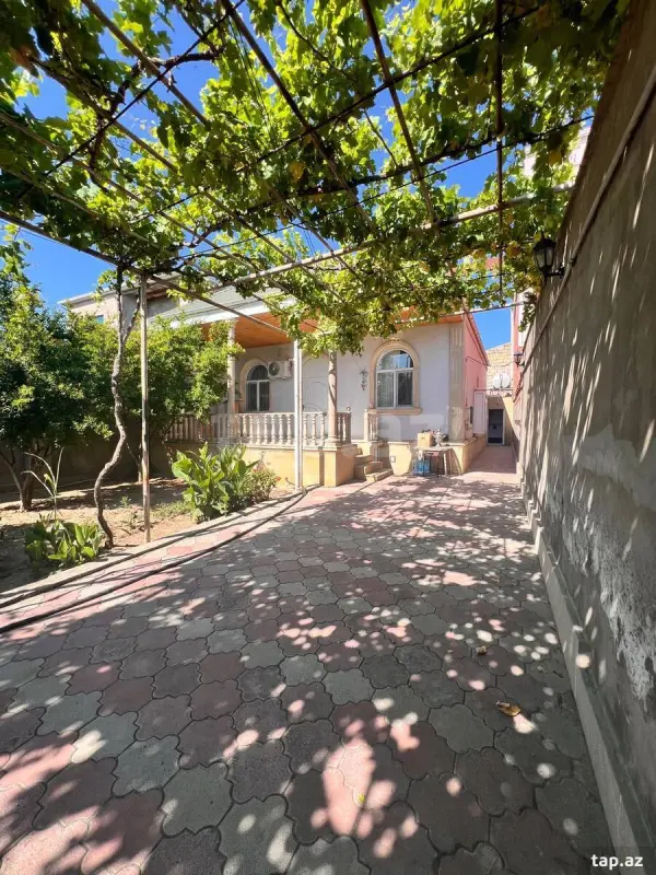 Satılır 3 otaqlı həyət evi 100 m²