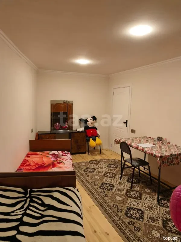 Kirayə verilir 3 otaqlı yeni tikili 100 m²