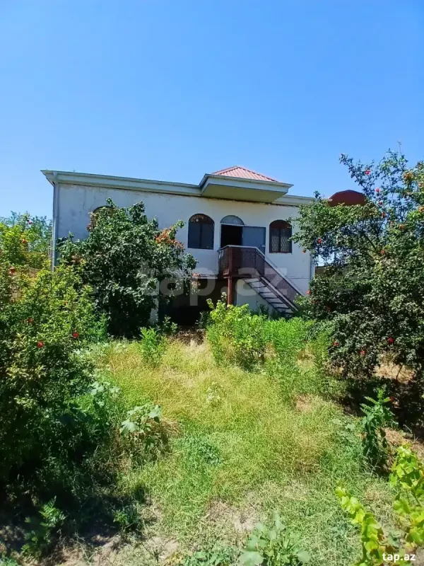 Satılır 4 otaqlı həyət evi 100 m²