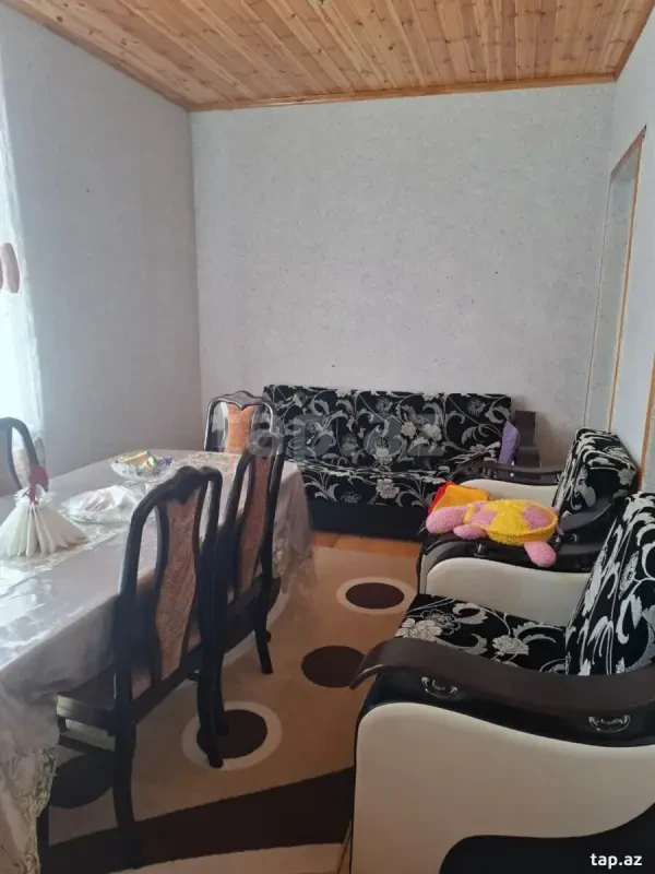Satılır 6 otaqlı həyət evi 130 m²
