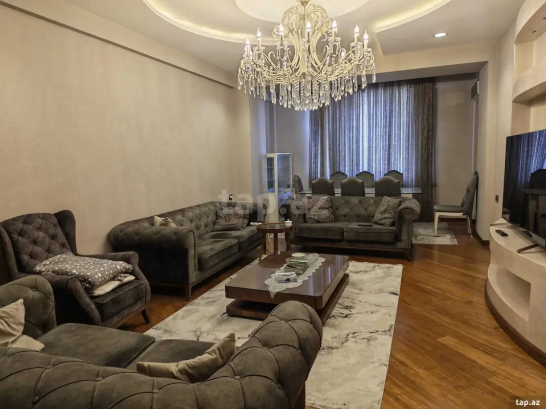 Satılır 4 otaqlı yeni tikili 185 m²