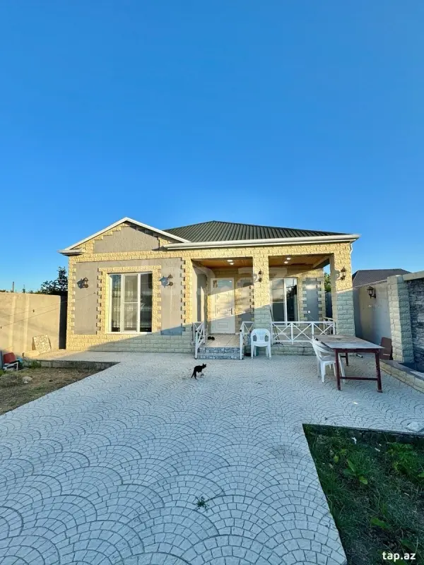 Satılır 4 otaqlı həyət evi 100 m²
