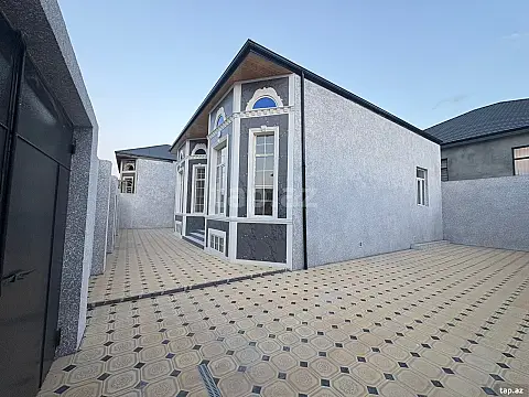 Satılır 4 otaqlı həyət evi 150 m² — Gəncə 4 otaq 150.00 m²