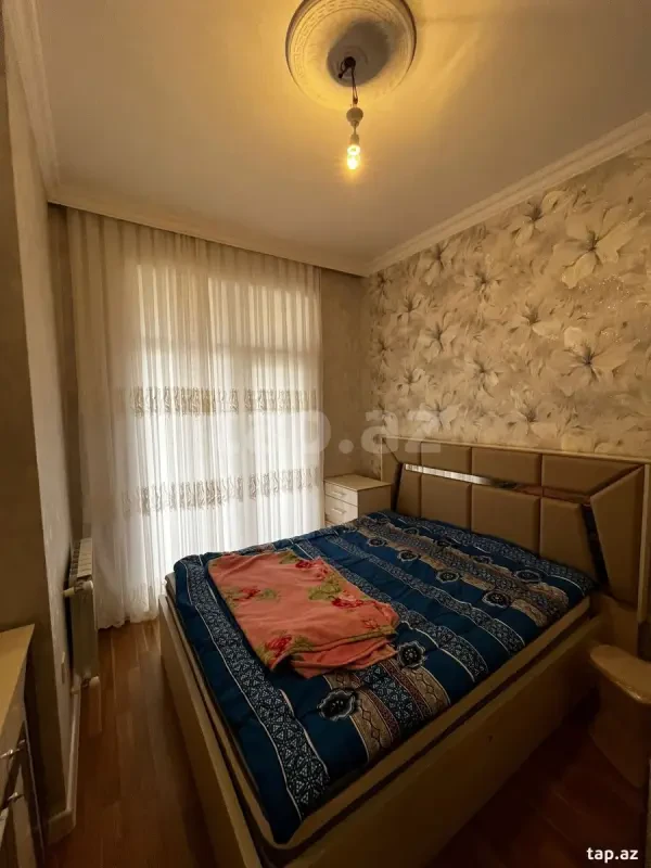 Kirayə verilir 2 otaqlı yeni tikili 65 m²