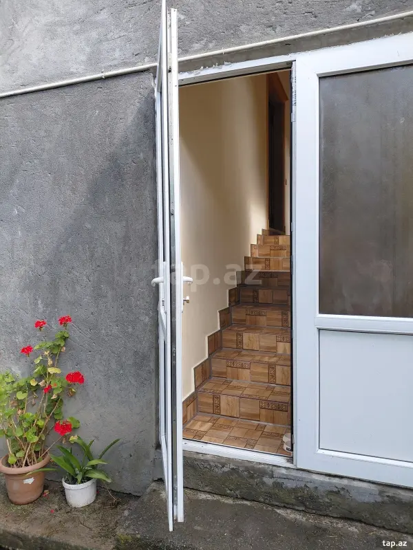 Kirayə verilir 2 otaqlı həyət evi 100 m²