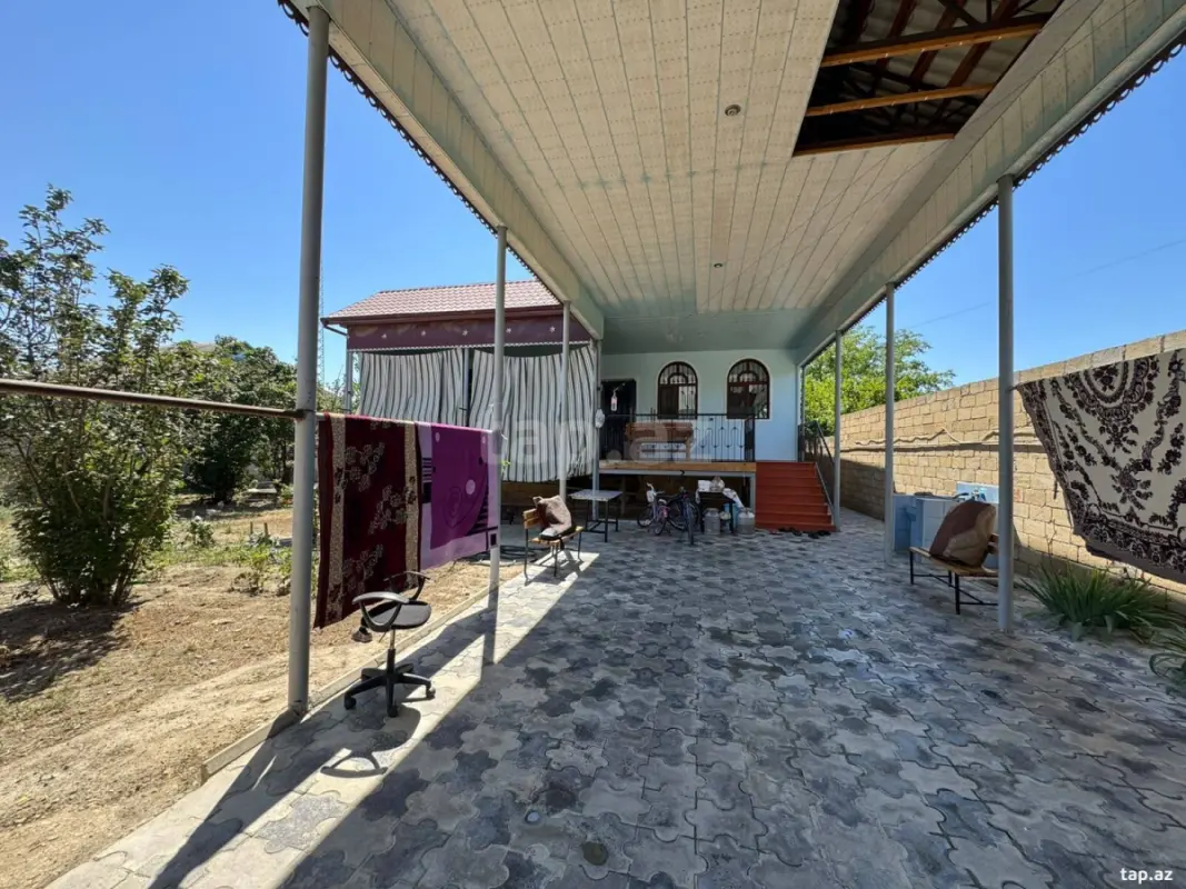Satılır 3 otaqlı həyət evi 100 m²