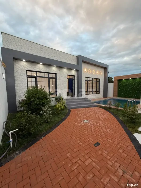 Satılır 4 otaqlı həyət evi 140 m²