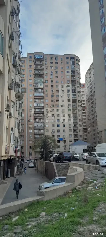 Kirayə verilir 2 otaqlı yeni tikili 65 m²