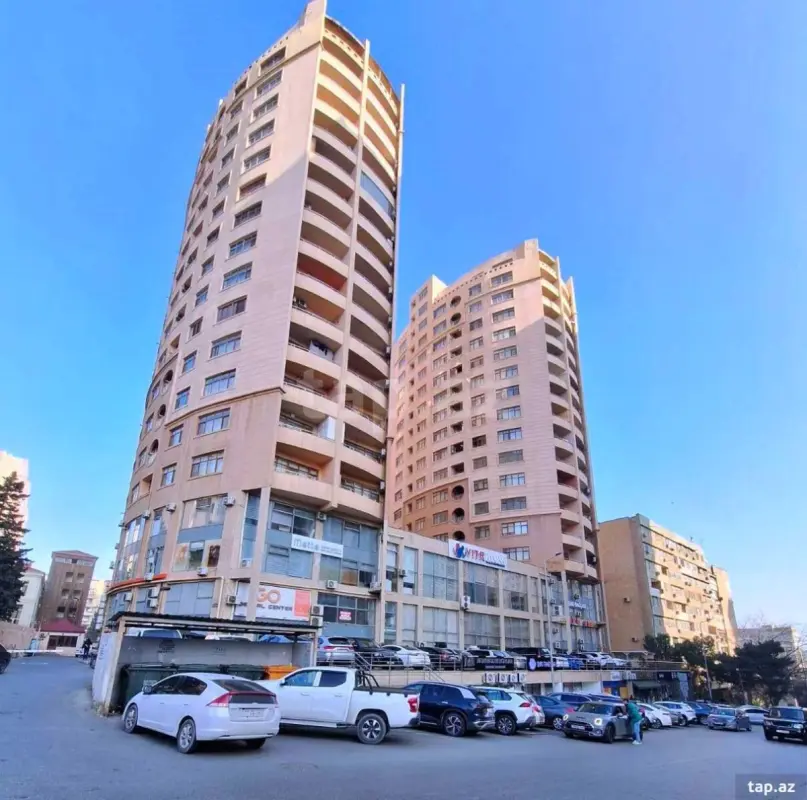Kirayə verilir 3 otaqlı yeni tikili 90 m²