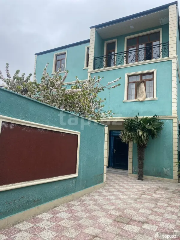 Satılır 6 otaqlı həyət evi 250 m²