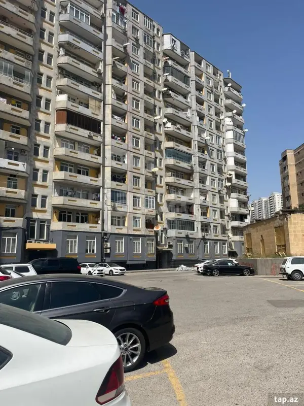 Satılır 3 otaqlı yeni tikili 120 m²